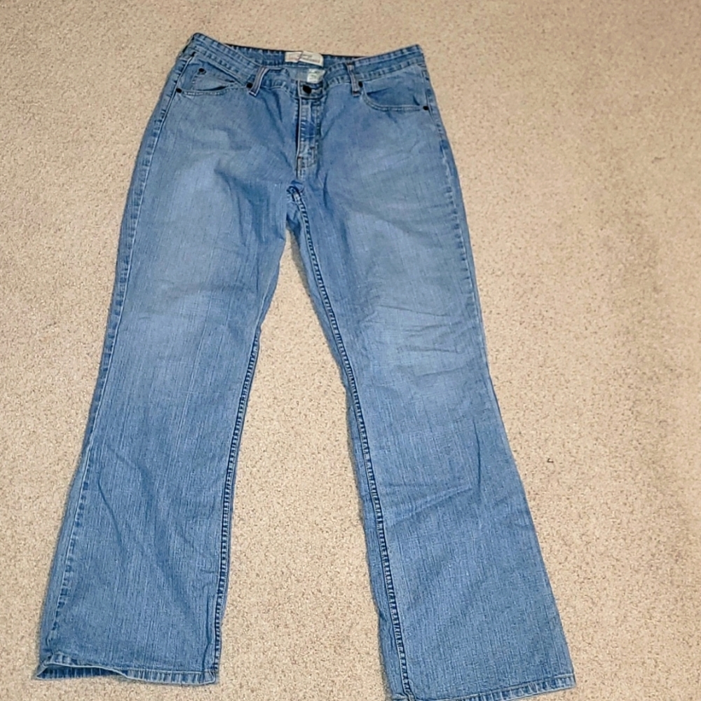 Levi Long 👢Cut Low Rise - Picture 2 of 4